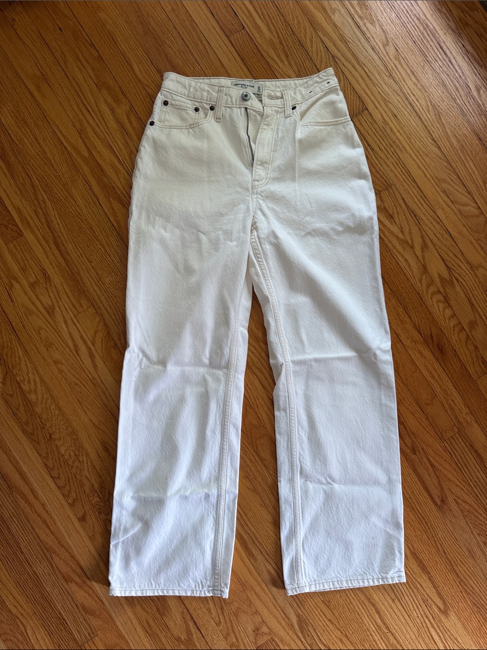 Abercrombie & Fitch Loose HighRise Denim